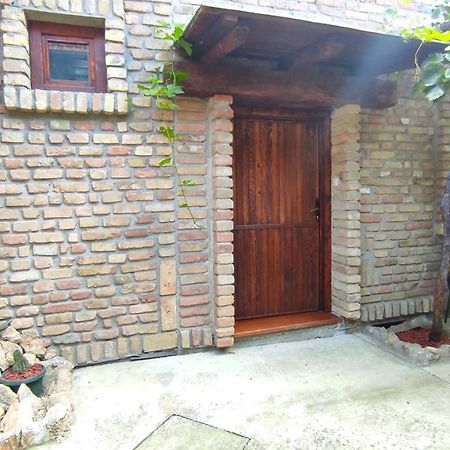 Апартаменти Wood House Рума Екстер'єр фото